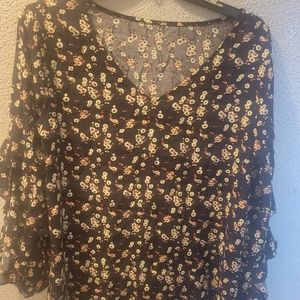 Blue floral v-neck blouse